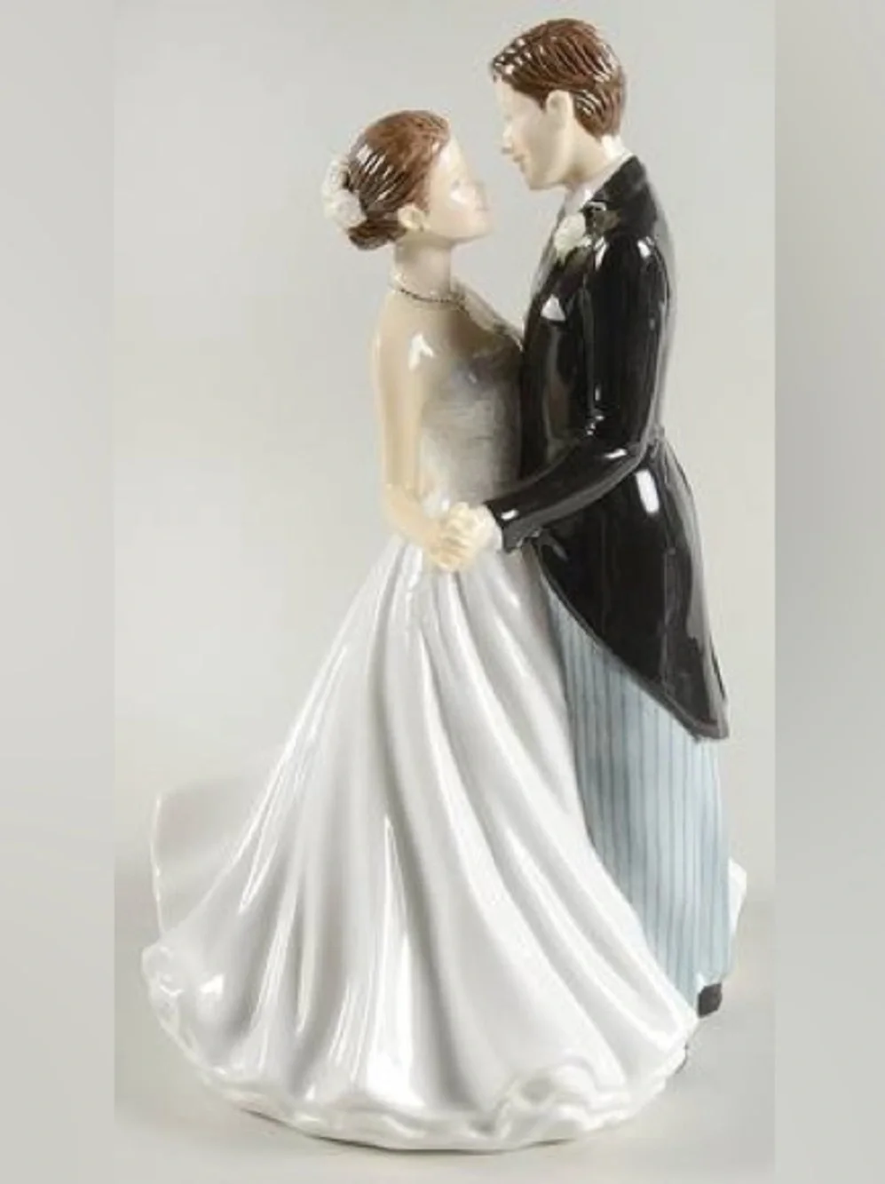 Occasions Collection by Royal Doulton Wedding Couple Porcelain Cake Topper NWT